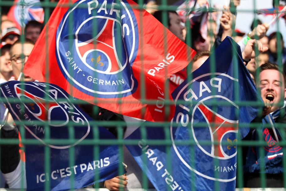 Bandiere del Psg a Troyes. Afp